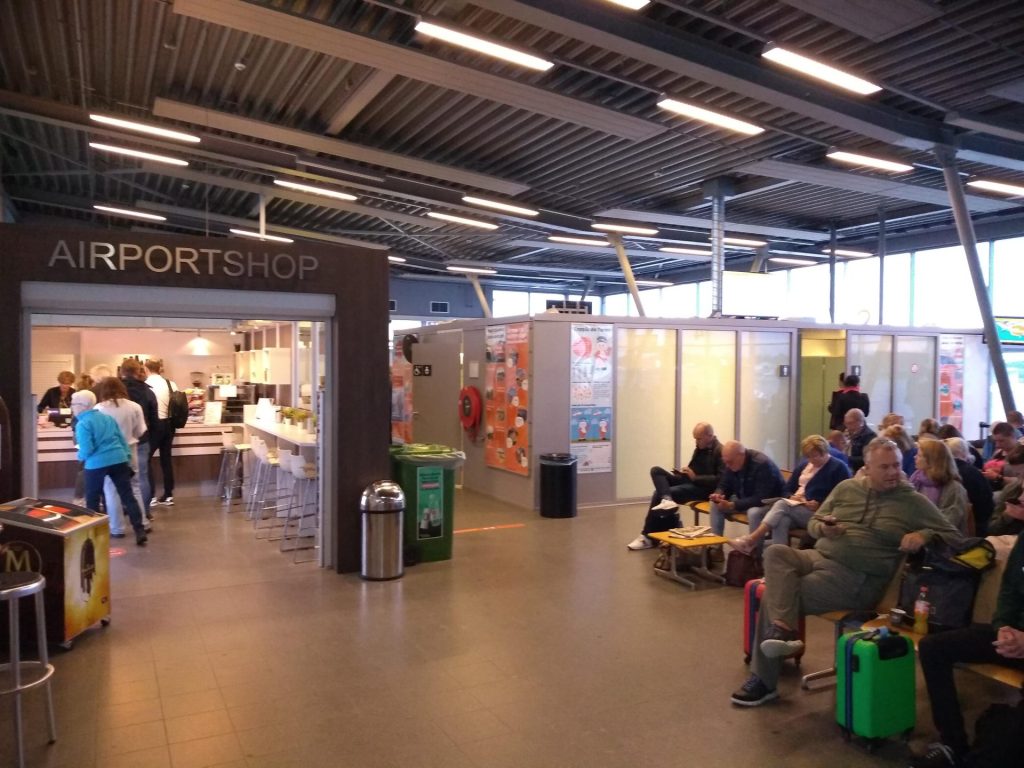 Wachtruimte Groningen Airport Eelde